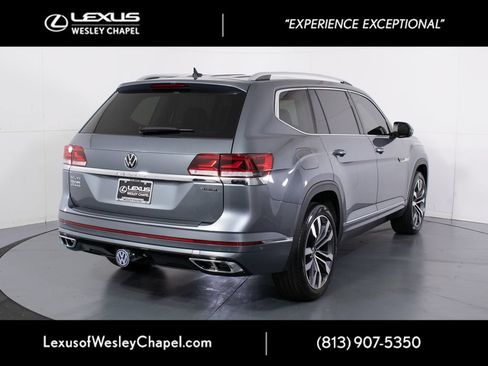 Used 2023 Volkswagen Atlas SEL Premium AWD/4WD image 4