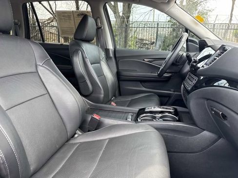 Certified 2022 Honda Pilot Elite image 8