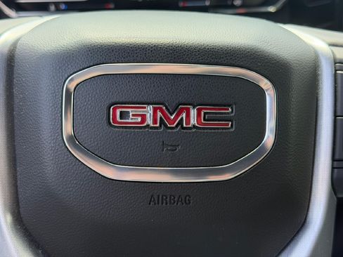 Used 2023 GMC Sierra 1500 SLT w/ SLT Premium Package AWD/4WD image 18