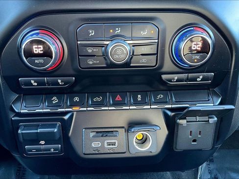 Used 2020 Chevrolet Silverado 1500 LT w/ All-Star Edition image 26