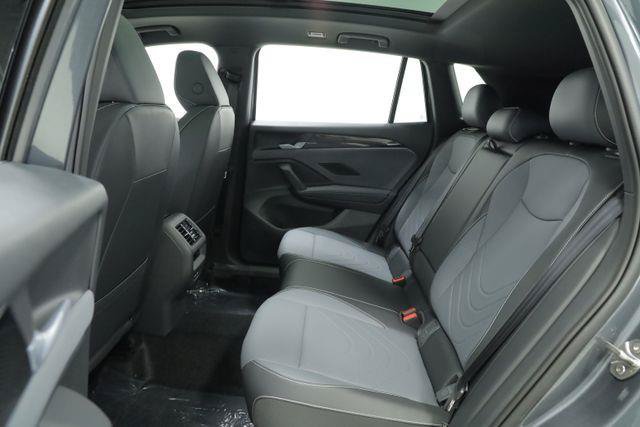 New 2026 Volkswagen Tiguan SE R-Line FWD image 37
