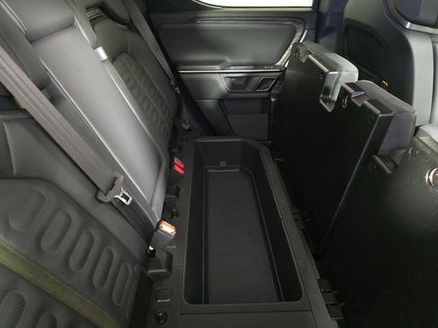 Used 2022 Rivian R1T Launch Edition image 24