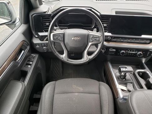 Used 2023 Chevrolet Silverado 1500 LT Trail Boss w/ Protection Package AWD/4WD image 18