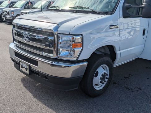 New 2026 Ford E-350 and Econoline 350 Super Duty w/ Power Equipment Group image 8