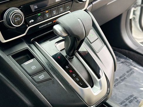 Used 2017 Honda CR-V LX image 12