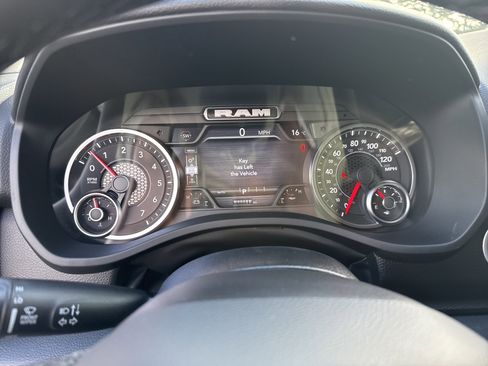 New 2026 RAM 1500 Big Horn AWD/4WD image 32