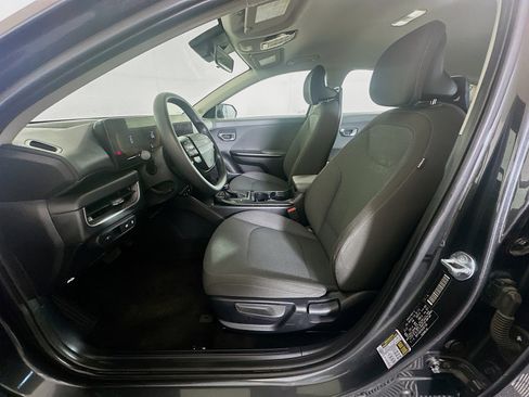 Used 2025 Kia K4 LXS image 13