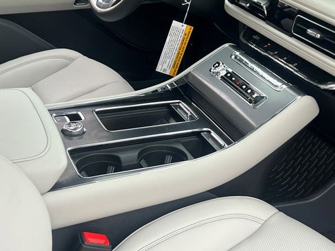 New 2026 Lincoln Aviator Premiere Sport Utility image 10