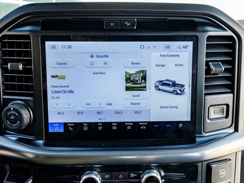 Used 2025 Ford F150 Lariat w/ Equipment Group 501A Mid image 25