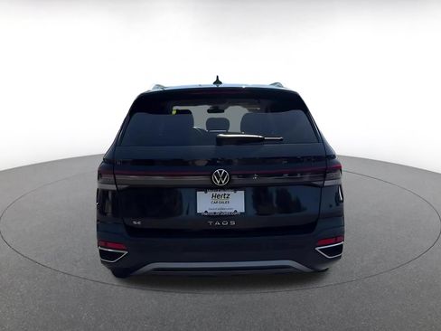 Used 2026 Volkswagen Taos SE FWD image 12