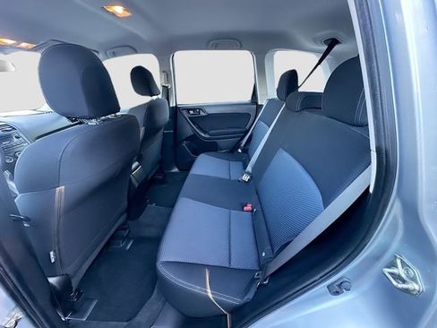 Used 2014 Subaru Forester 2.5i AWD/4WD image 22