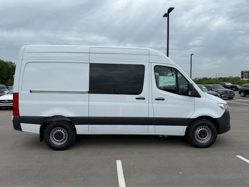 New 2025 Mercedes-Benz Sprinter 2500 image 5