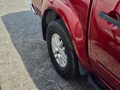 Used 2019 Nissan Frontier SV AWD/4WD image 19