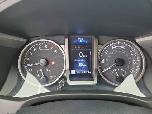 Used 2022 Toyota Tacoma SR5 RWD image 24