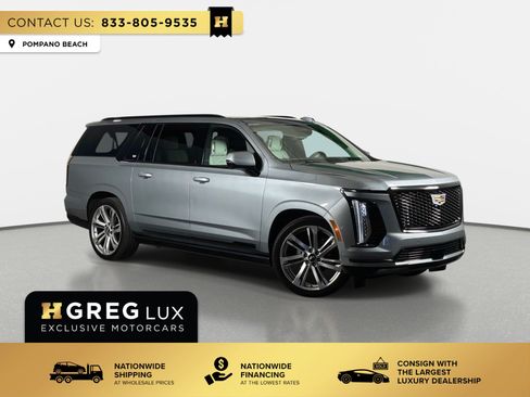 Used 2026 Cadillac Escalade ESV Platinum Sport AWD/4WD image 1
