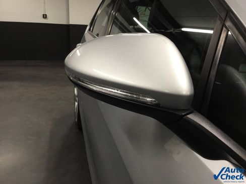 Used 2017 Volkswagen GTI SE image 15