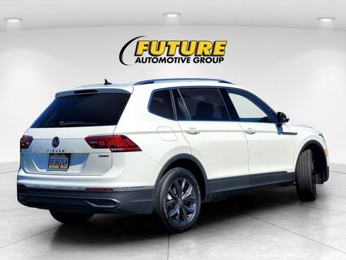 Used 2023 Volkswagen Tiguan SE AWD/4WD image 4