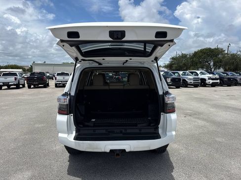 Used 2016 Toyota 4Runner SR5 Premium RWD image 29