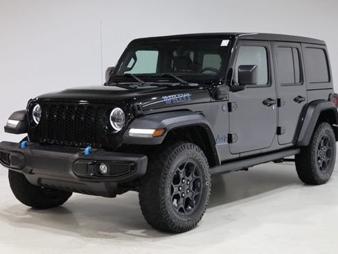 Used 2023 Jeep Wrangler Unlimited w/ Sun & Screen Package AWD/4WD image 3