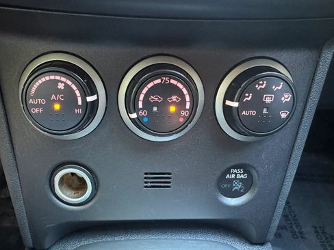 Used 2013 Nissan Rogue SL AWD/4WD image 17