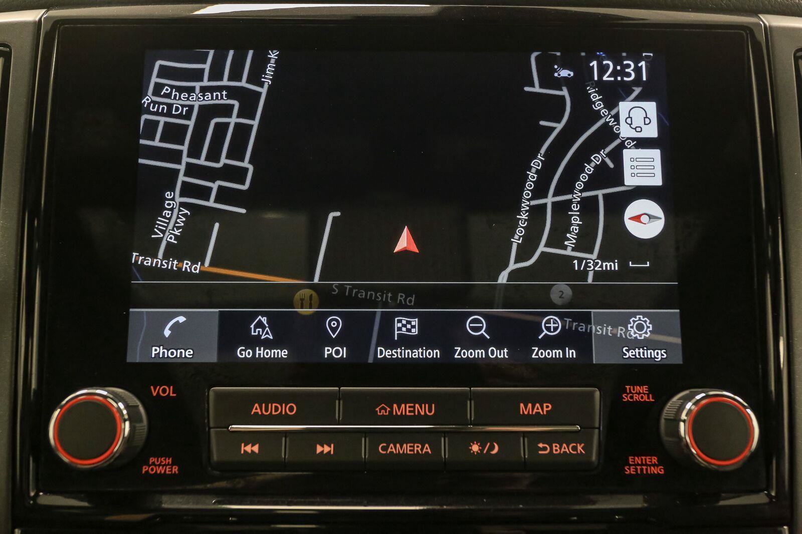 Used 2021 Nissan Titan PRO-4X w/ Pro-4x Convenience Package AWD/4WD image 29