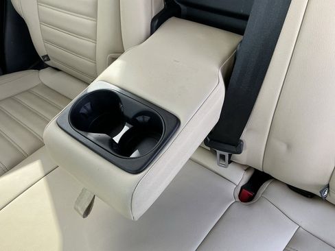 Used 2020 Ford Edge SEL image 37