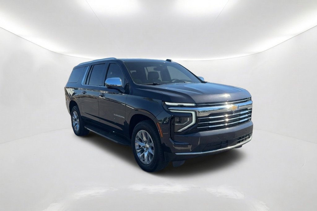 Used 2026 Chevrolet Suburban Premier AWD/4WD image 3