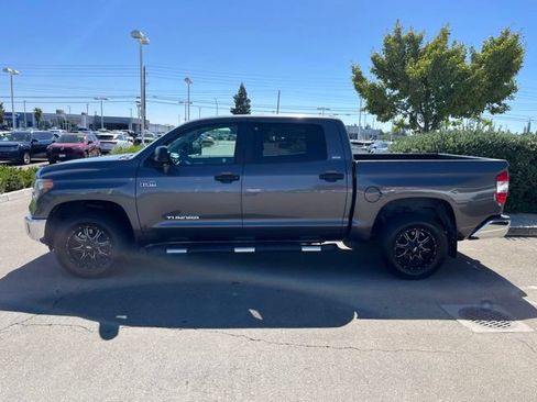 Used 2018 Toyota Tundra SR5 RWD image 8