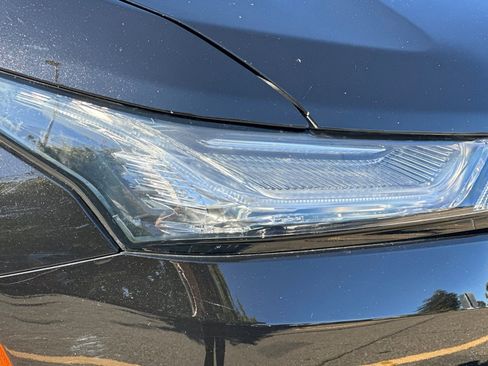 Used 2023 Chevrolet Traverse Premier w/ Redline Edition image 9