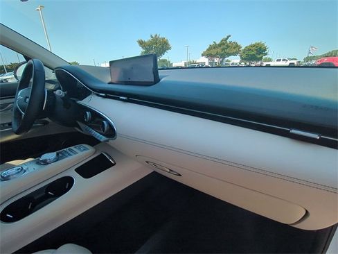 Used 2022 Genesis GV70 2.5T w/ Select Package image 30