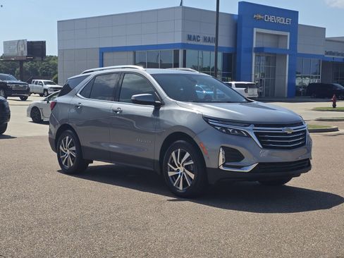 Used 2024 Chevrolet Equinox Premier AWD/4WD image 3