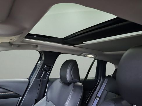 Used 2025 MAZDA CX-50 2.5 Hybrid w/ Premium Plus Pkg image 12