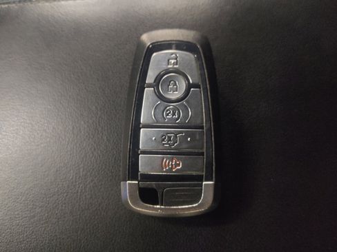 Used 2020 Ford Explorer Limited AWD/4WD image 32
