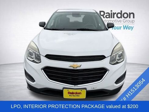 Used 2017 Chevrolet Equinox LS image 2