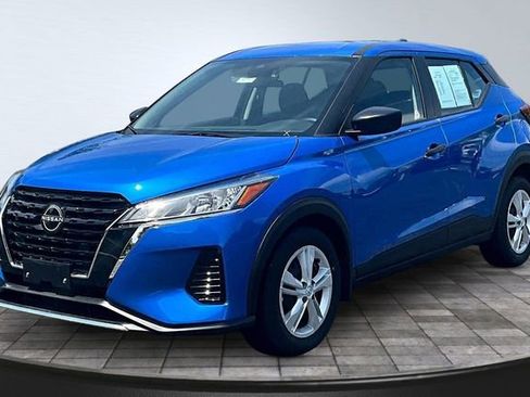 Used 2025 Nissan Kicks Play S FWD image 1