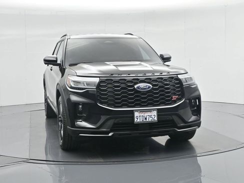 Used 2025 Ford Explorer ST image 60