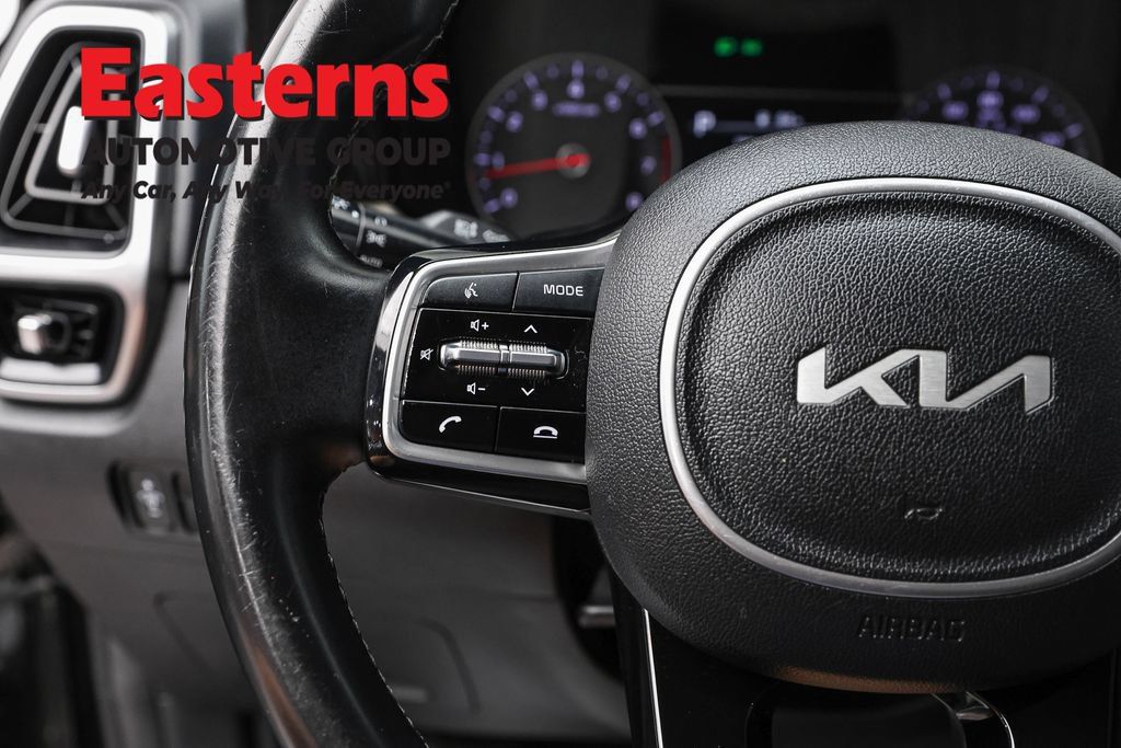 Used 2022 Kia Sorento S AWD/4WD image 15