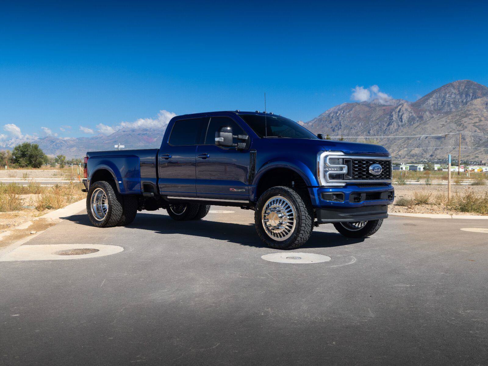 Used 2026 Ford F450 Platinum AWD/4WD image 9