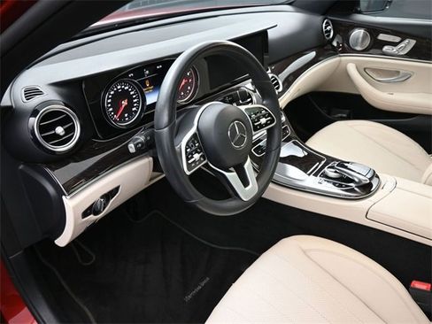 Used 2019 Mercedes-Benz E 300 image 18