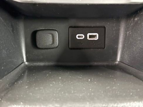 Used 2021 GMC Acadia SLE w/ Driver Convenience Package FWD image 31
