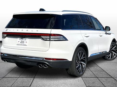 Certified 2025 Lincoln Aviator Reserve w/ Equipment Group 201A image 13