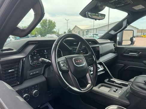 Used 2025 GMC Sierra 2500 AT4X AWD/4WD image 2