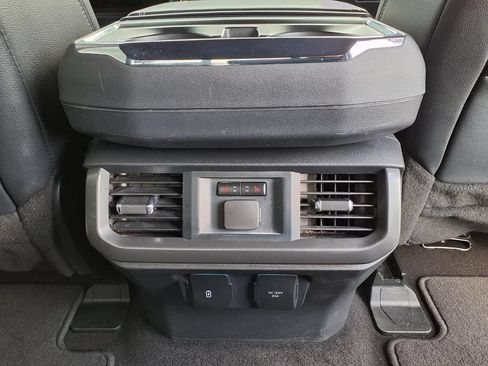 Used 2024 Ford F150 Lariat w/ Equipment Group 502A High AWD/4WD image 18