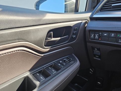 Used 2019 Honda Odyssey EX-L image 11