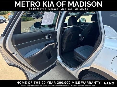 Used 2025 Kia Sorento SX Prestige AWD/4WD image 30