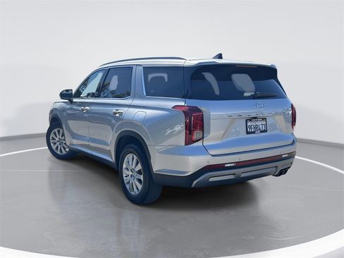 Used 2023 Hyundai Palisade SEL w/ Cargo Package image 5