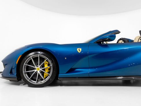 Used 2021 Ferrari 812 GTS RWD image 15