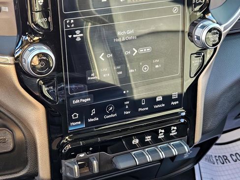 Used 2024 RAM 2500 Laramie image 23