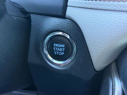 Used 2019 Toyota RAV4 XLE w/ Convenience Package image 37