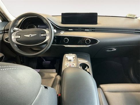 Used 2025 Genesis GV70 2.5T image 8